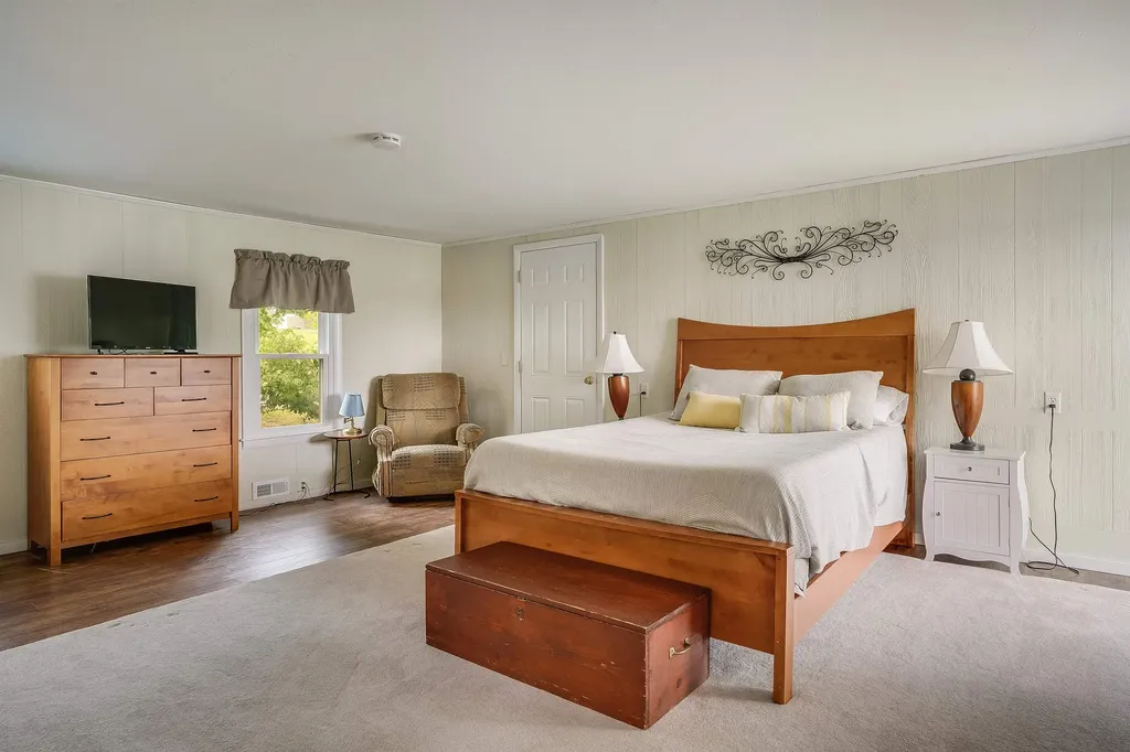 215 Lake Shore Drive Franklin NH 03235