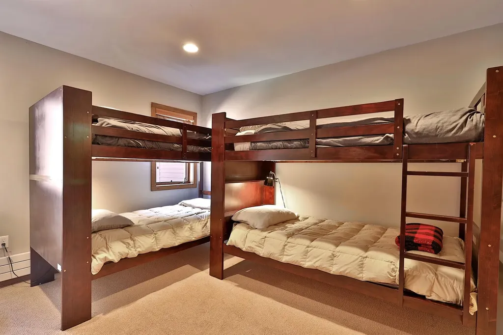 19 Kettlebrook Road Ludlow VT 05149