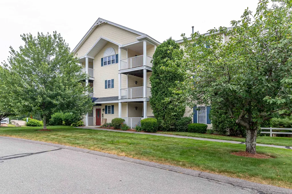 5 Crosswoods Path Boulevard Merrimack NH 03054