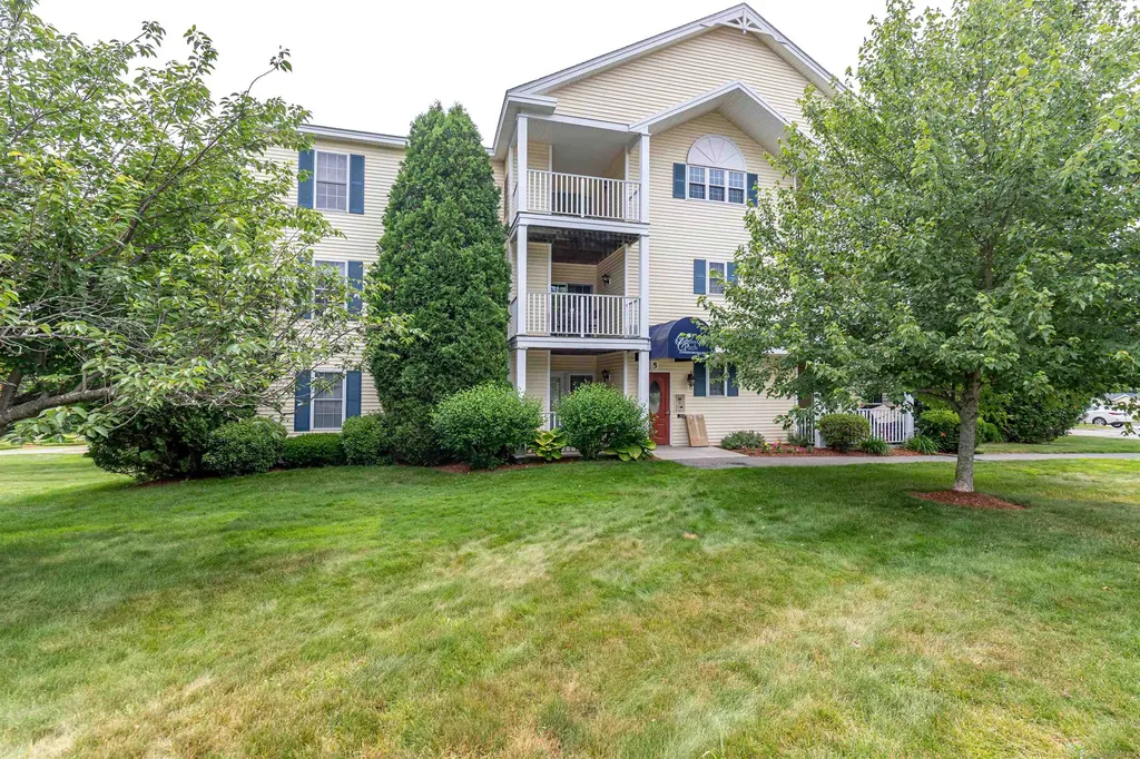 5 Crosswoods Path Boulevard Merrimack NH 03054