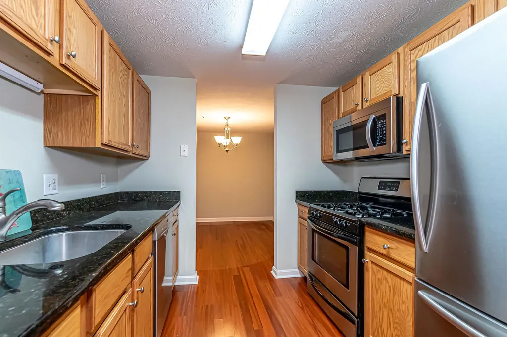 5 Crosswoods Path Boulevard Merrimack NH 03054