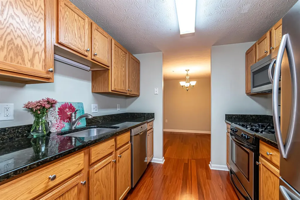 5 Crosswoods Path Boulevard Merrimack NH 03054