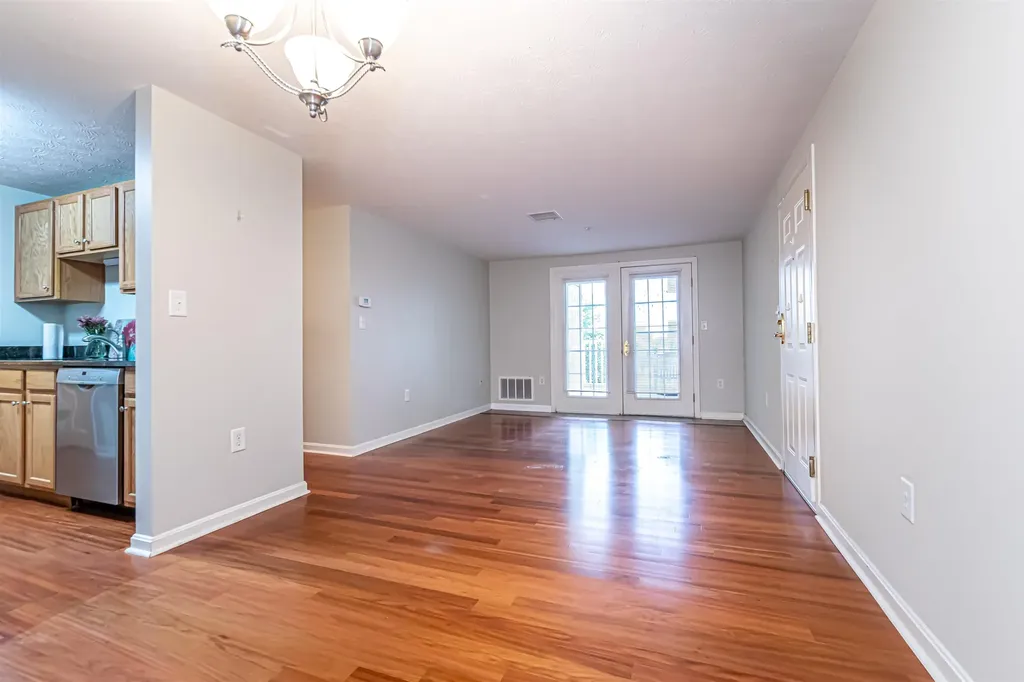 5 Crosswoods Path Boulevard Merrimack NH 03054