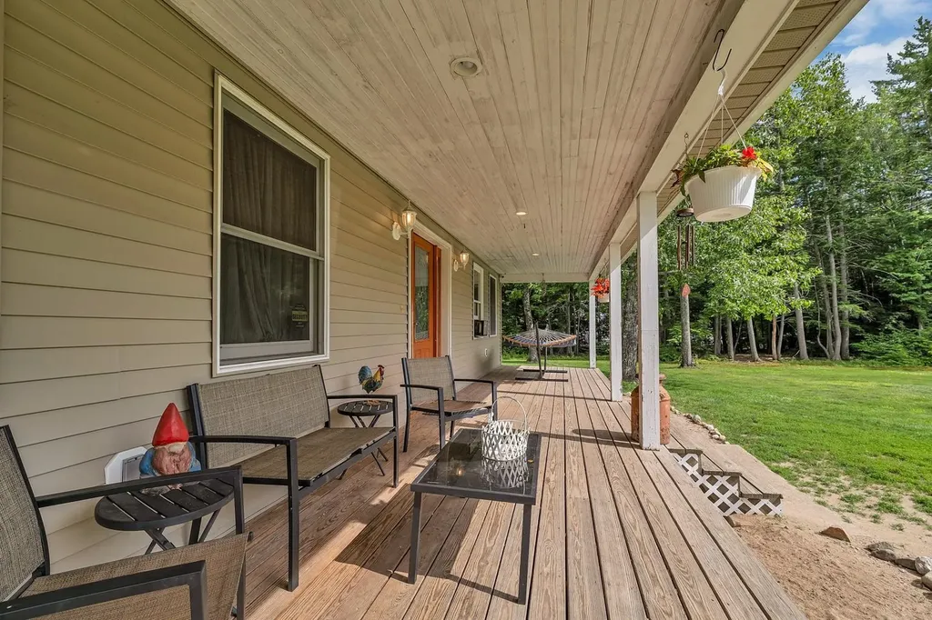 3 Holly Lane Brookfield NH 03872