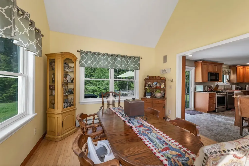 3 Holly Lane Brookfield NH 03872