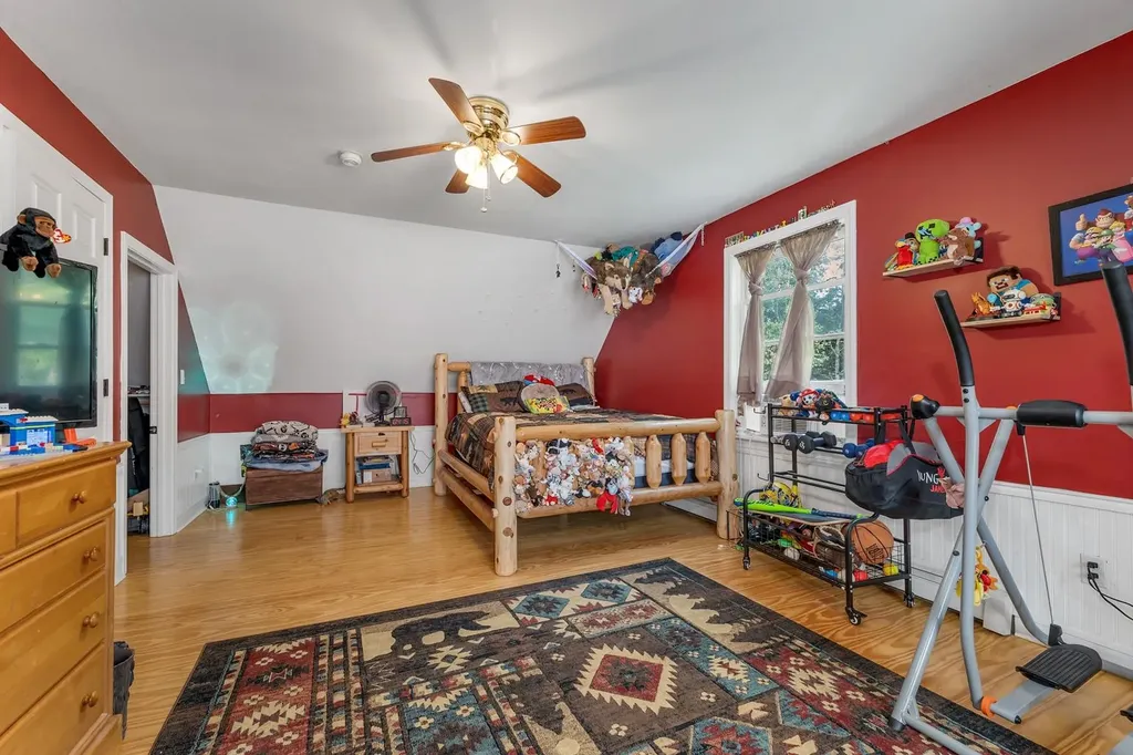3 Holly Lane Brookfield NH 03872