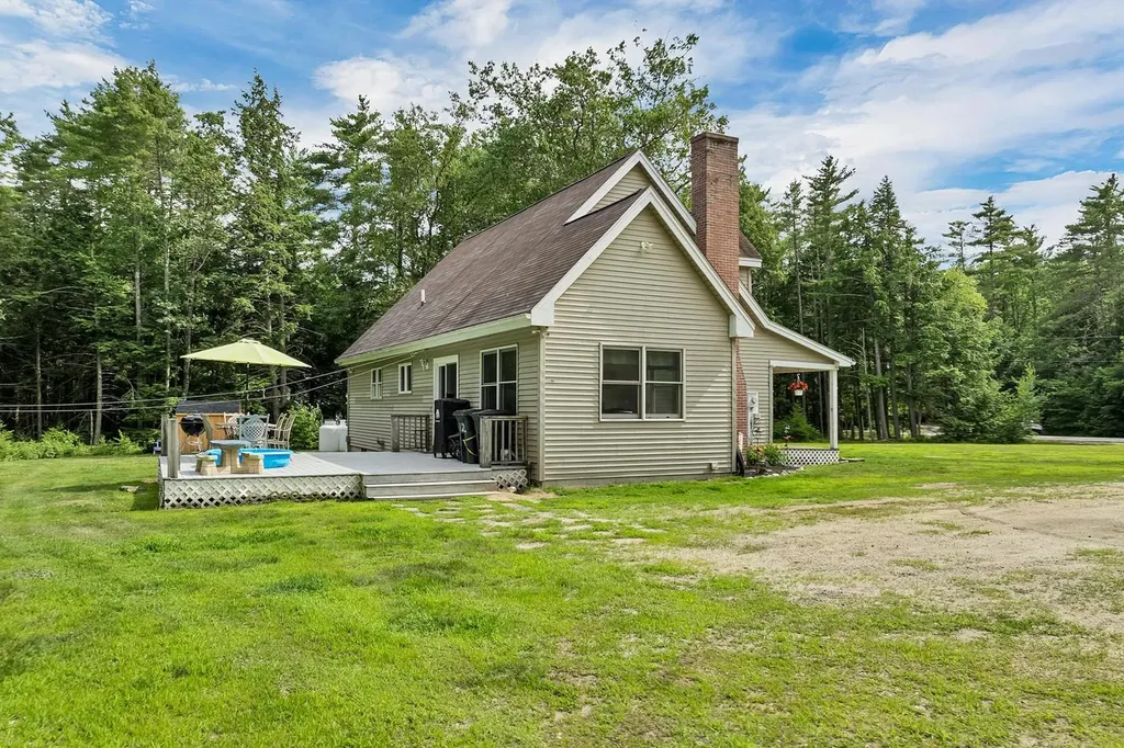 3 Holly Lane Brookfield NH 03872