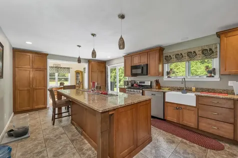 3 Holly Lane Brookfield NH 03872