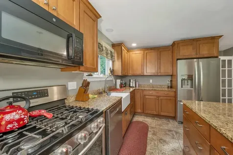 3 Holly Lane Brookfield NH 03872