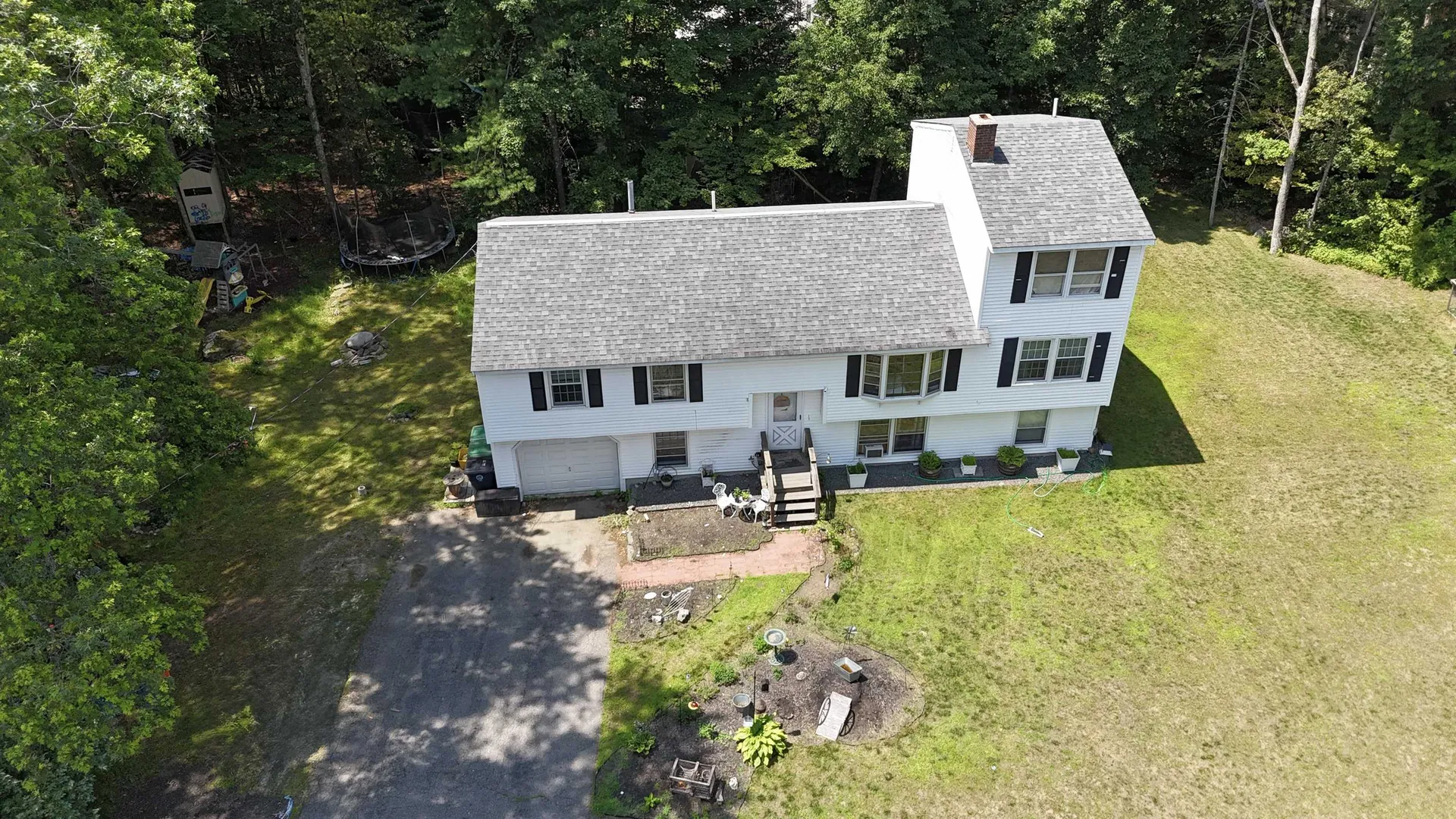 8 Kim Drive Nashua NH 03062