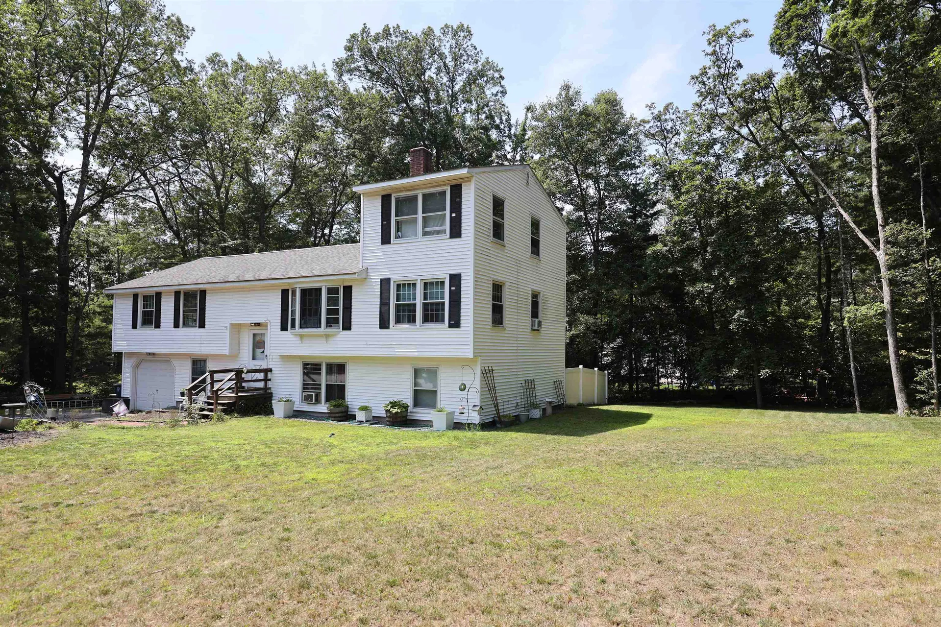 8 Kim Drive Nashua NH 03062