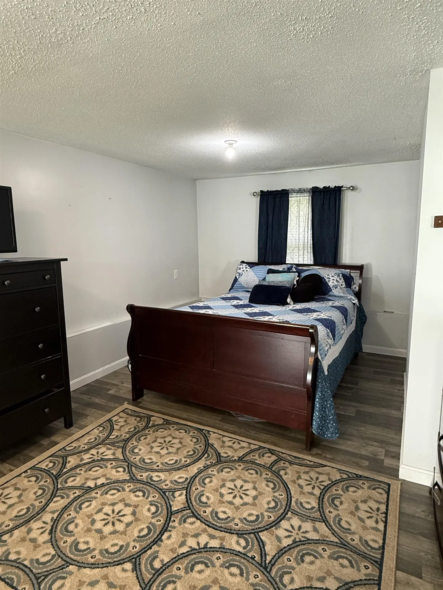 8 Kim Drive Nashua NH 03062