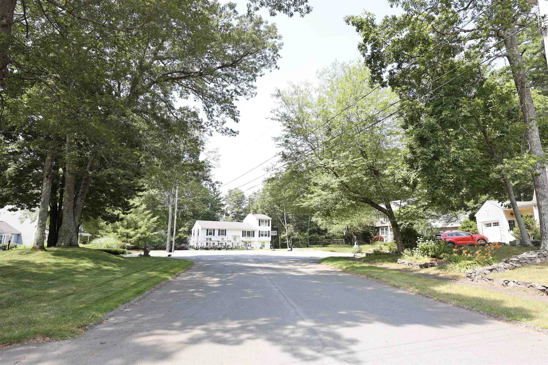 8 Kim Drive Nashua NH 03062