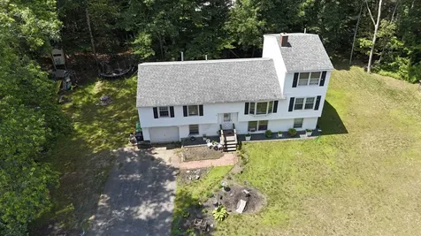 8 Kim Drive Nashua NH 03062