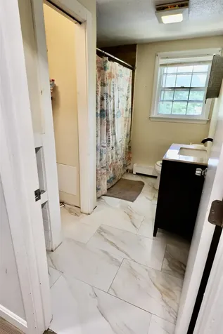 8 Kim Drive Nashua NH 03062