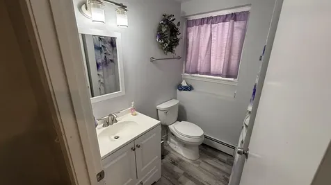 8 Kim Drive Nashua NH 03062