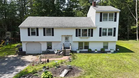 8 Kim Drive Nashua NH 03062