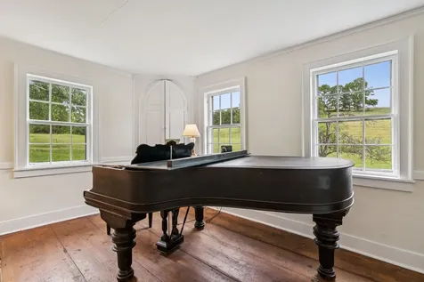 110 Burger Road Chelsea VT 05038