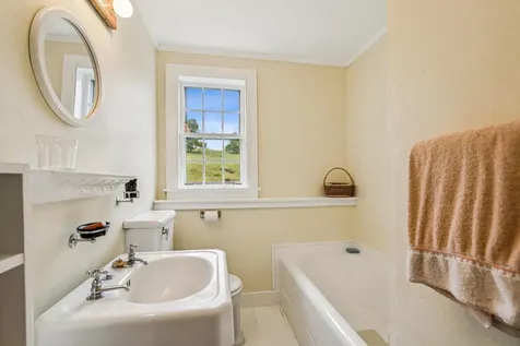 110 Burger Road Chelsea VT 05038