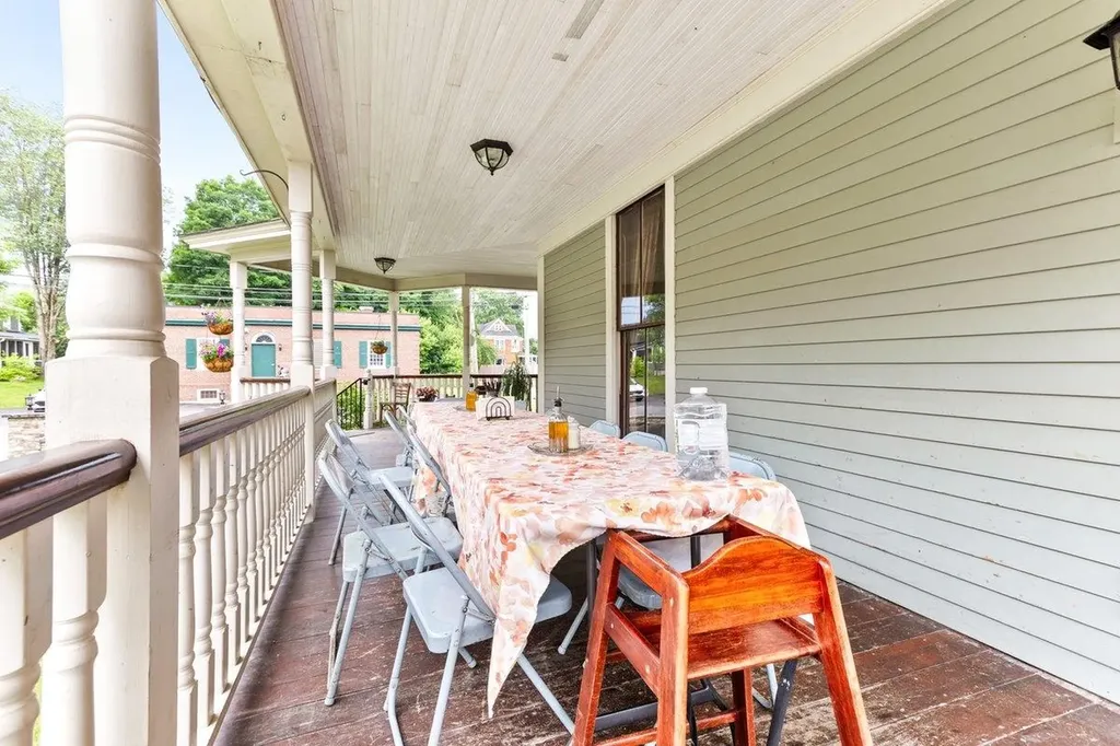 12 High Street Lancaster NH 03584