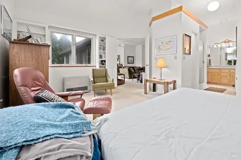 17 Larkspur Lane Hartford VT 05001