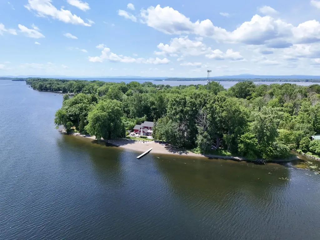 16 Macomber Point Alburgh VT 05440