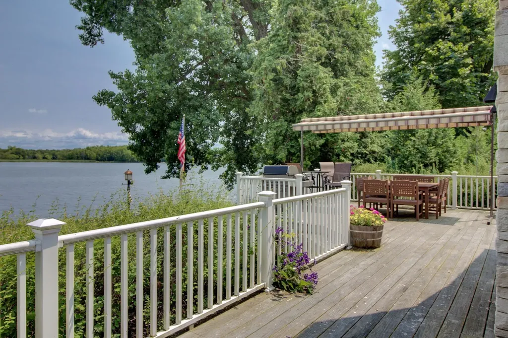 16 Macomber Point Alburgh VT 05440