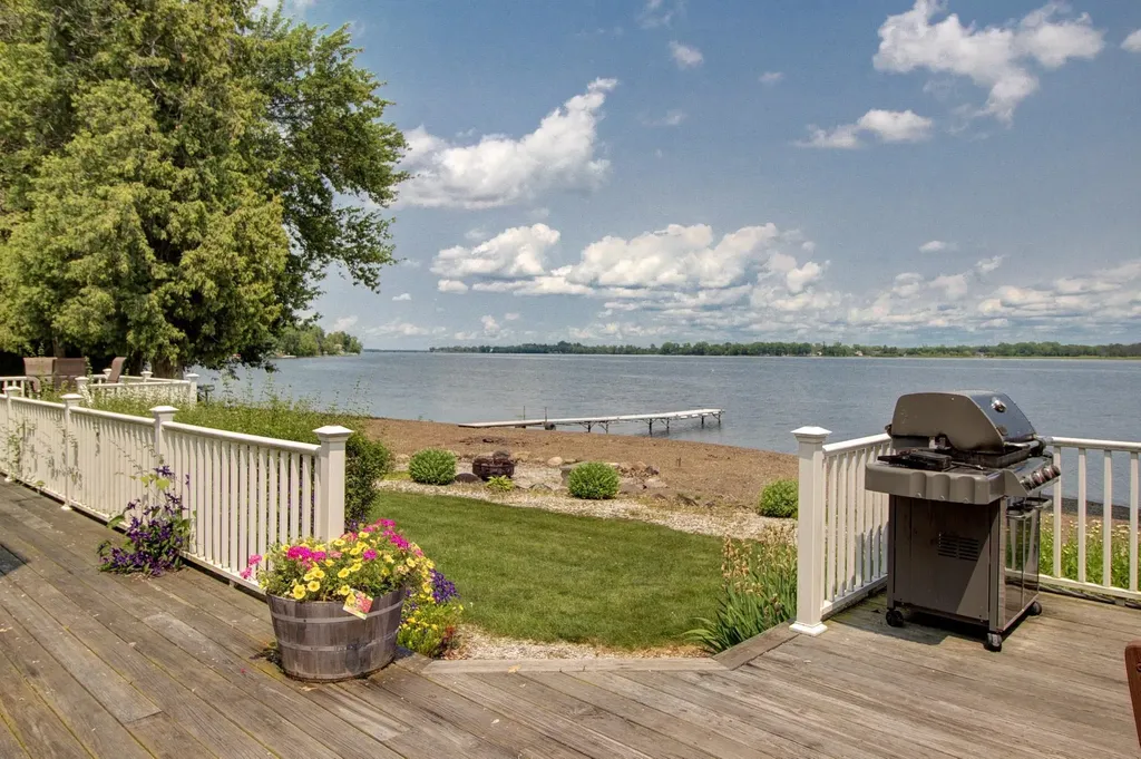 16 Macomber Point Alburgh VT 05440