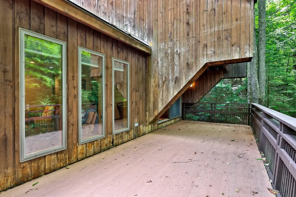 261 Hawk Spur Road Plymouth VT 05056