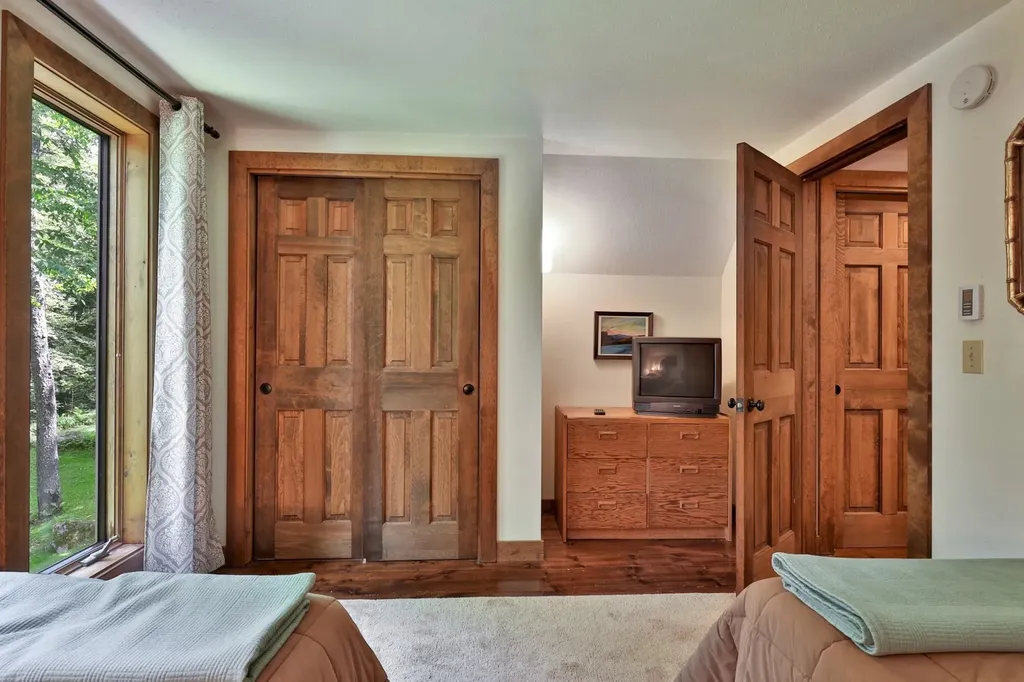 261 Hawk Spur Road Plymouth VT 05056