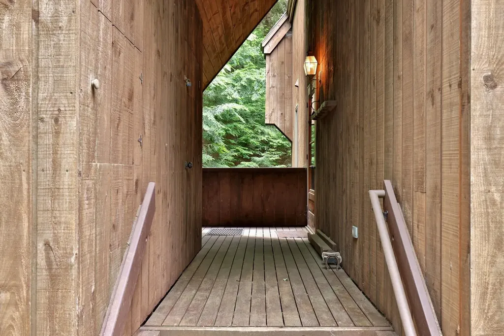 261 Hawk Spur Road Plymouth VT 05056