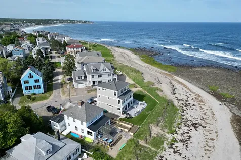 1 Beach Plum Way Hampton NH 03842