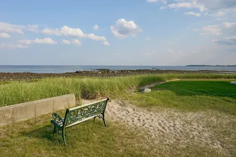 1 Beach Plum Way Hampton NH 03842
