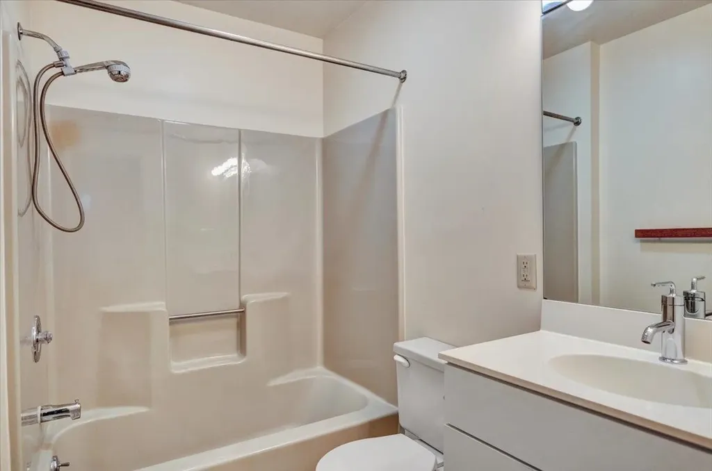 102 South Beach Road South Burlington VT 05403