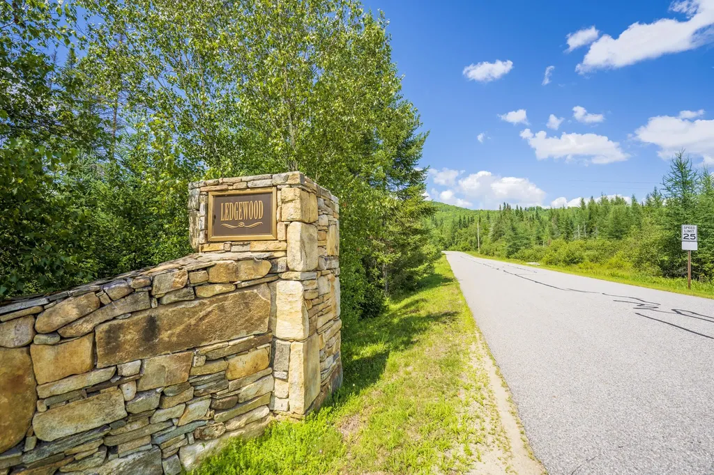 000 Ledgewood Drive Bethlehem NH 03574