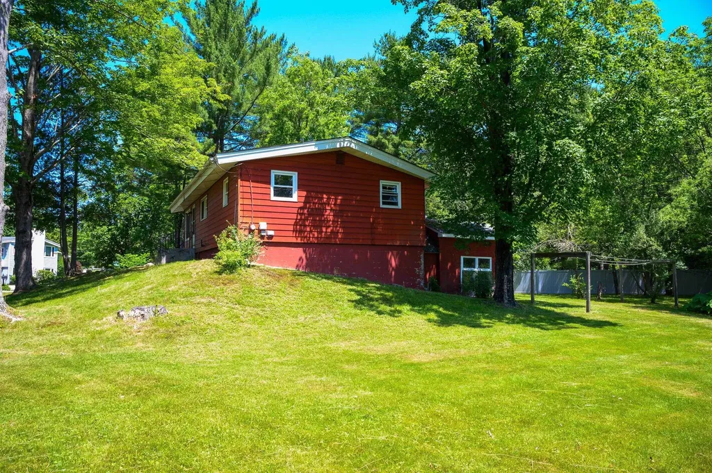 10 Riverdale Avenue Dover NH 03820