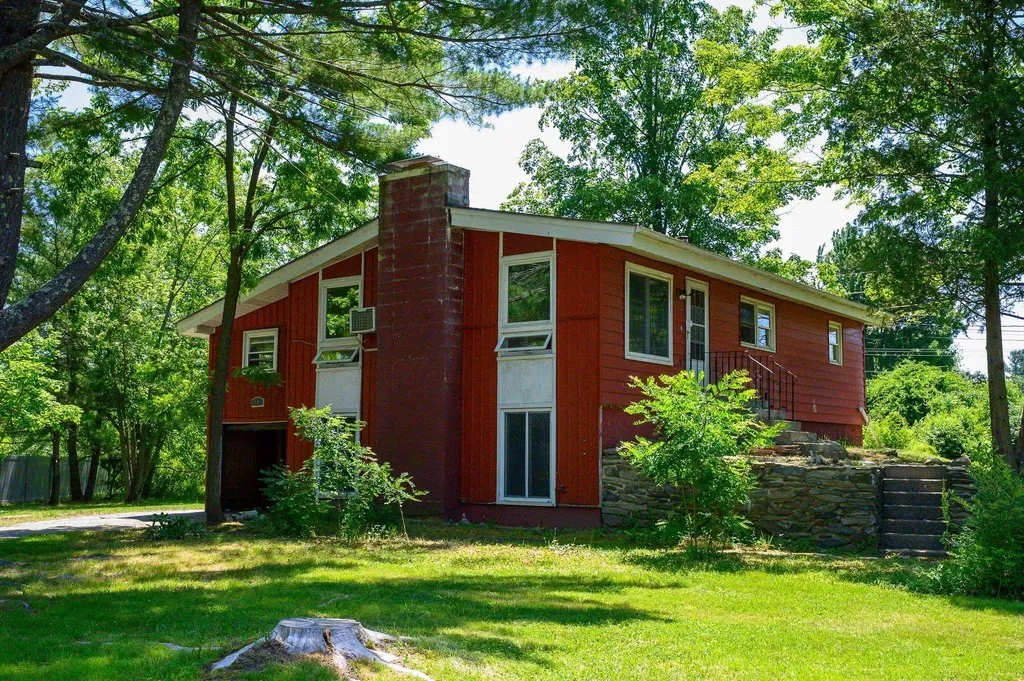 10 Riverdale Avenue Dover NH 03820