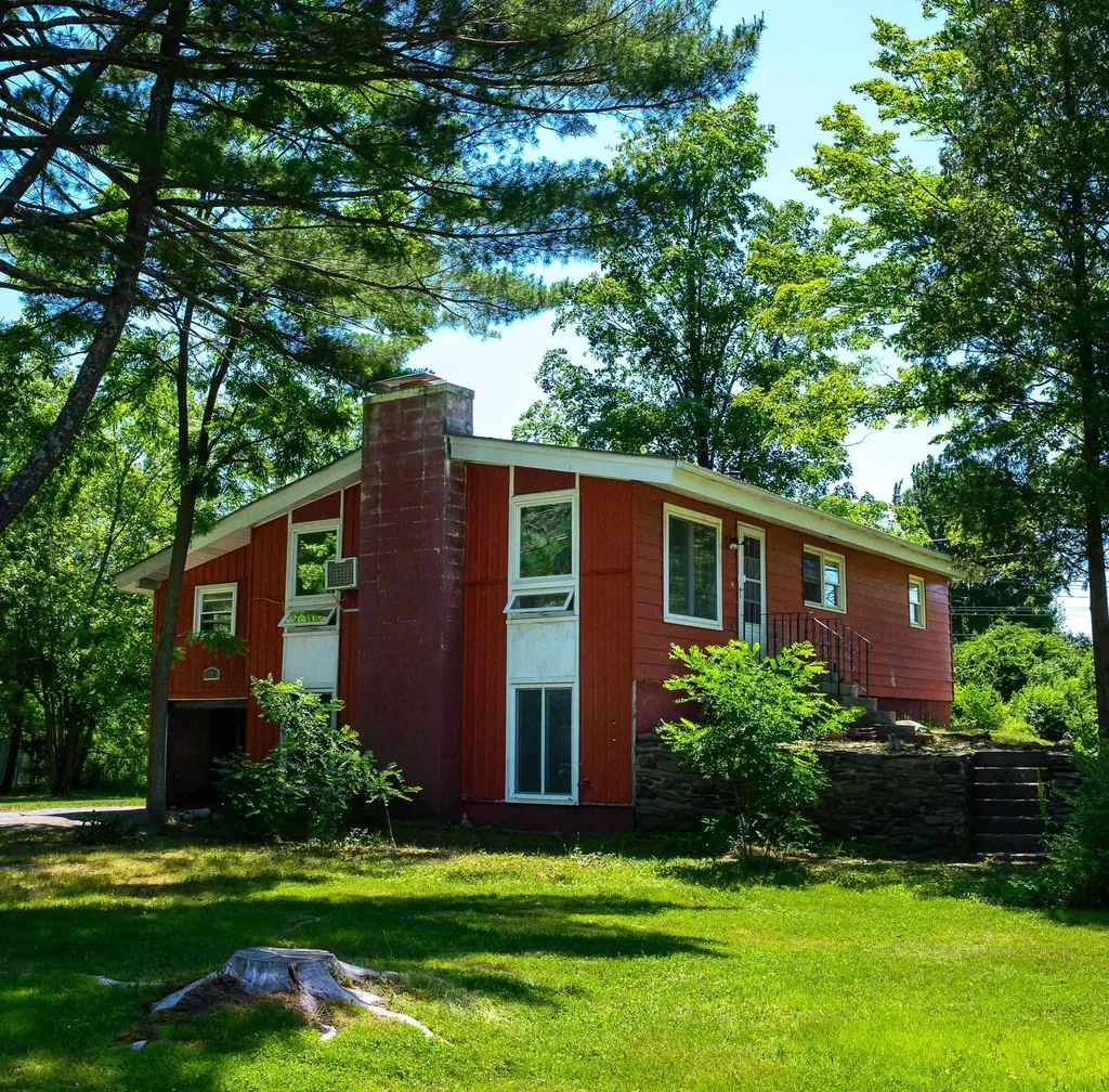 10 Riverdale Avenue Dover NH 03820