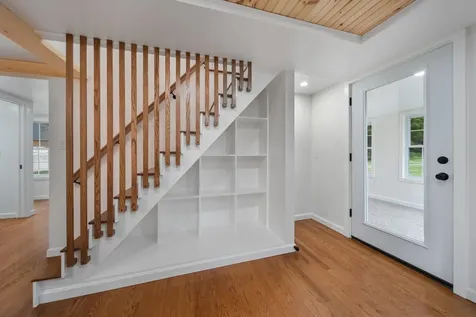 12 Breezy Knoll Hinsdale NH 03451