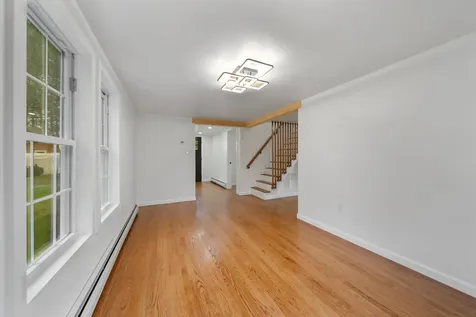 12 Breezy Knoll Hinsdale NH 03451