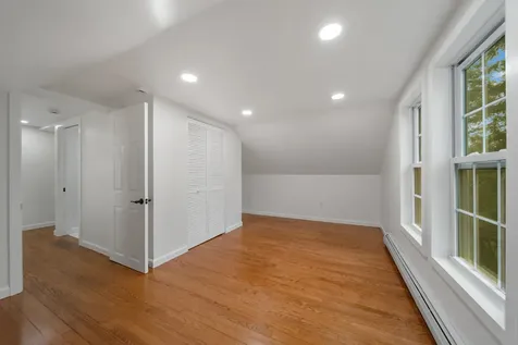 12 Breezy Knoll Hinsdale NH 03451