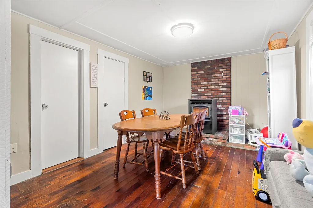 17 Lawson Avenue Franklin NH 03235