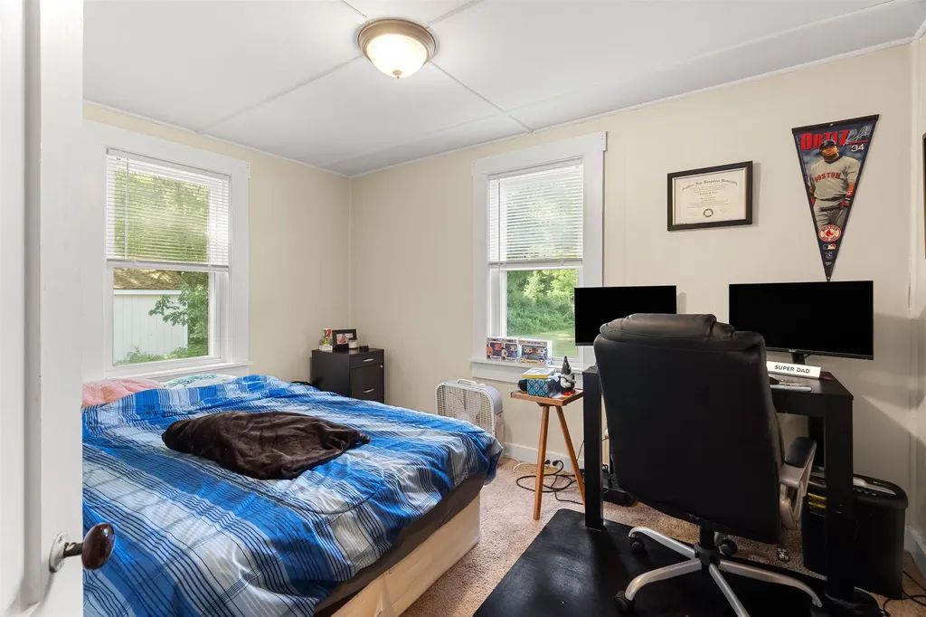 17 Lawson Avenue Franklin NH 03235