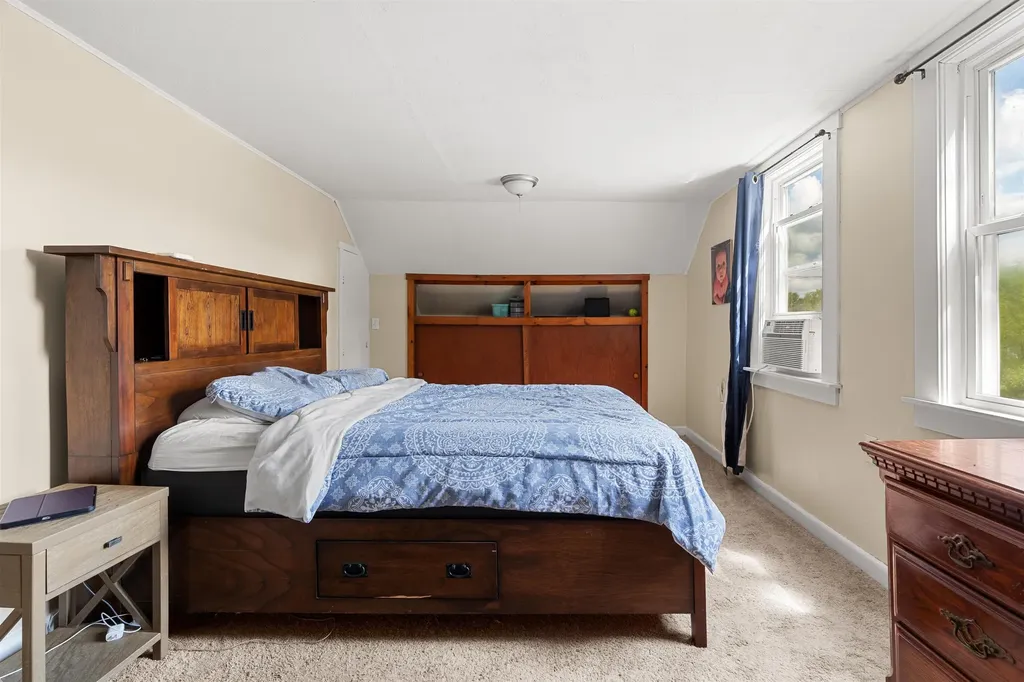 17 Lawson Avenue Franklin NH 03235