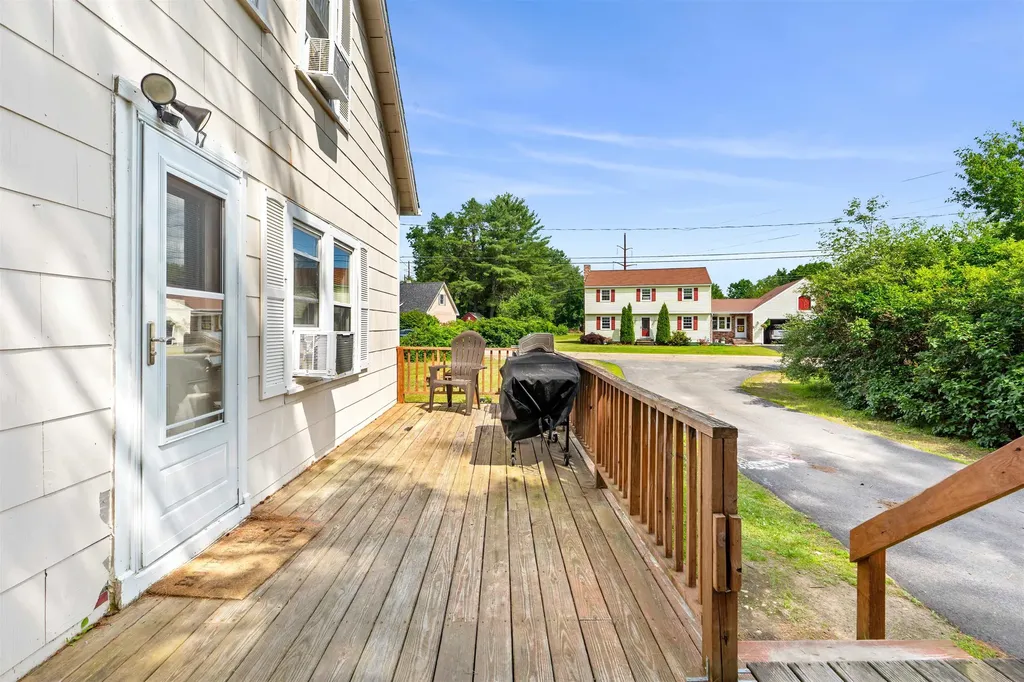 17 Lawson Avenue Franklin NH 03235