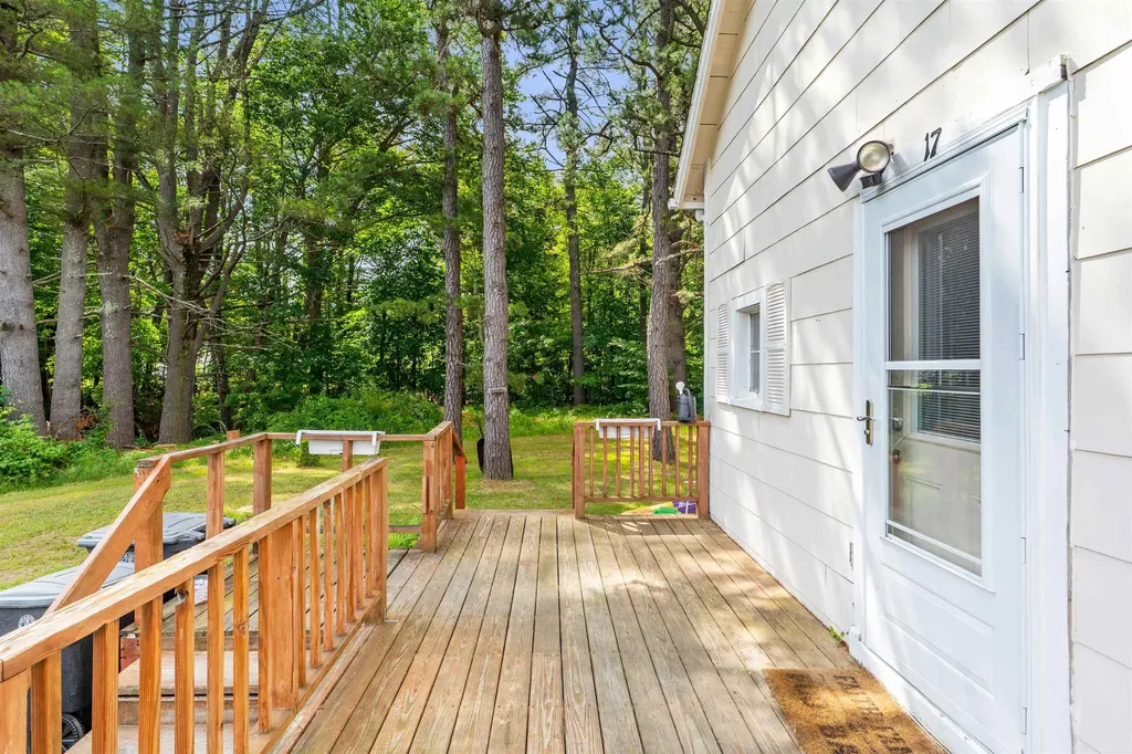 17 Lawson Avenue Franklin NH 03235