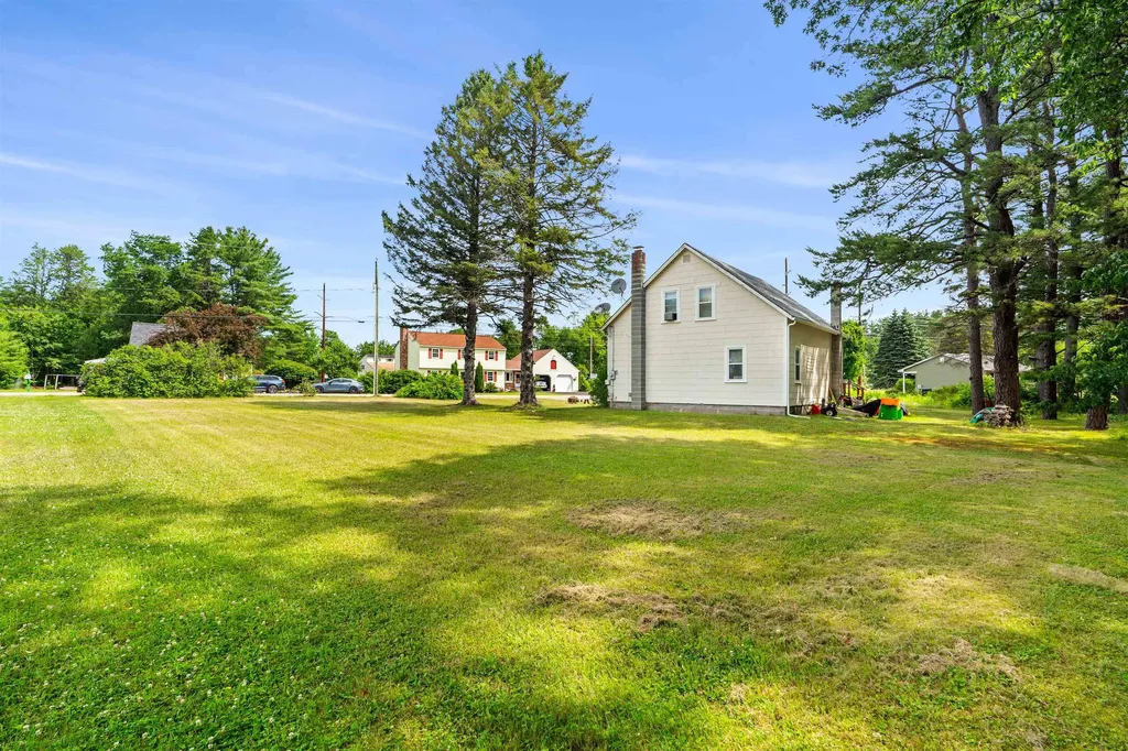 17 Lawson Avenue Franklin NH 03235