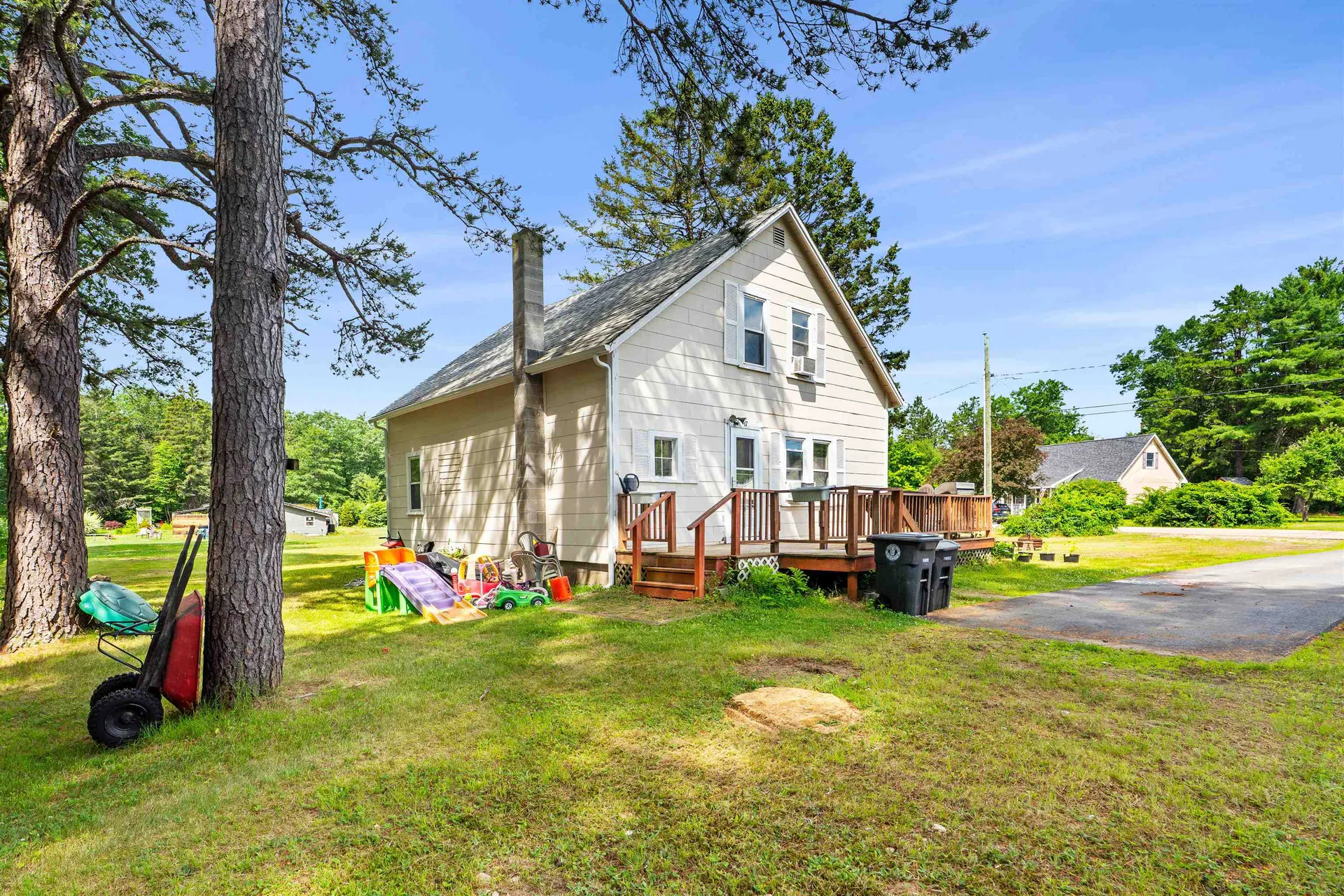 17 Lawson Avenue Franklin NH 03235