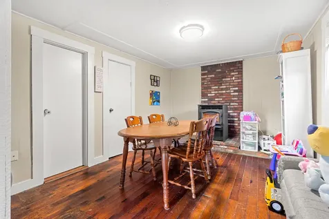 17 Lawson Avenue Franklin NH 03235
