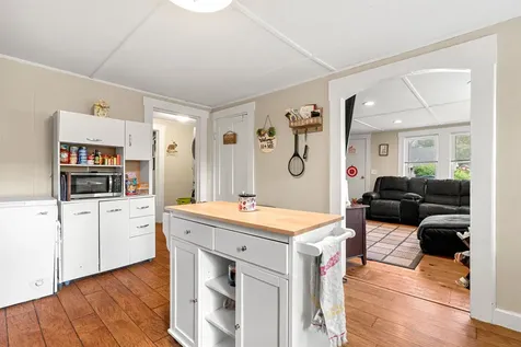 17 Lawson Avenue Franklin NH 03235